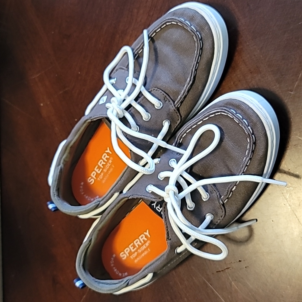 Sperry top-sider washable boys' shoes size 4M, color dark green. Memory foam.
